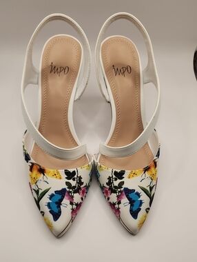 New Impo White Floral & Butterfly Pointed-Toe Slingback Heels
